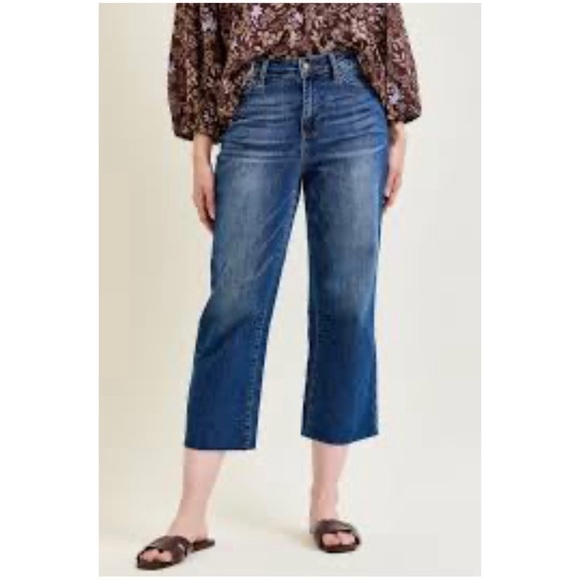 Judy Blue Denim - Judy Blue Mid-Rise Wide Leg Cropped Jeans in Blue